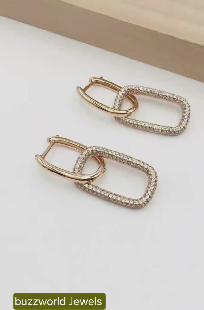 Double loop earings with stone and plain design
