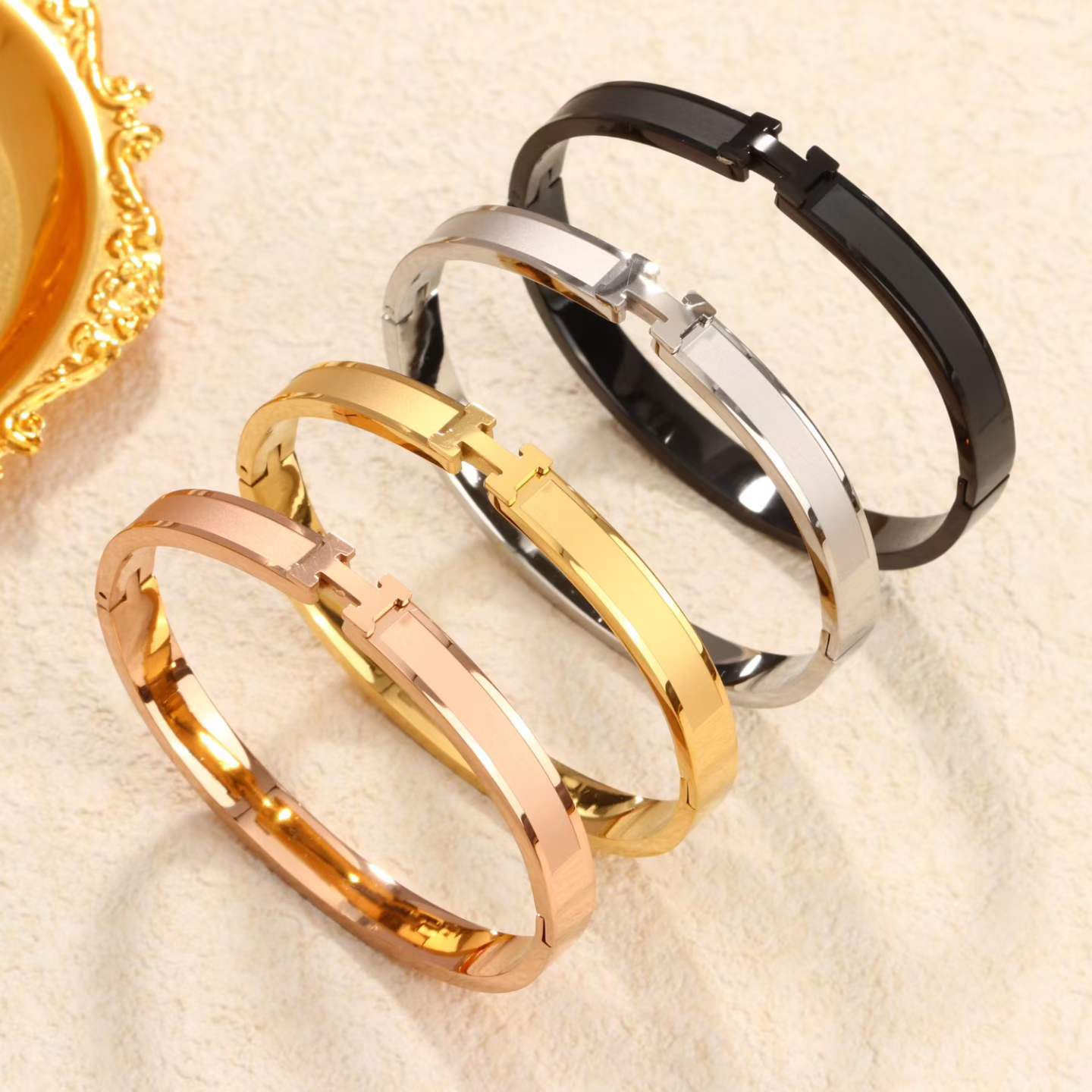 Hermes style bracelet