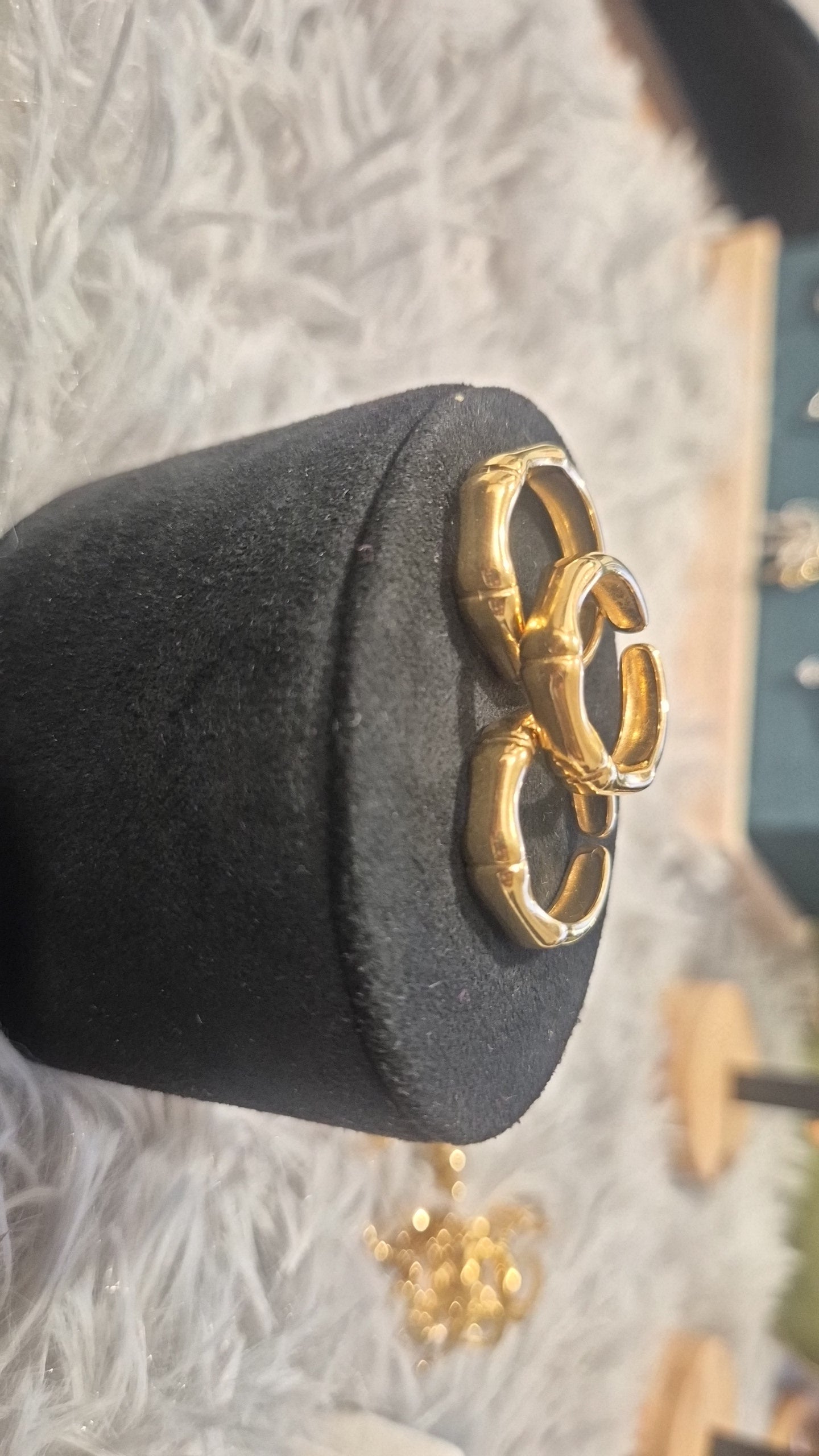 Ribbed ring