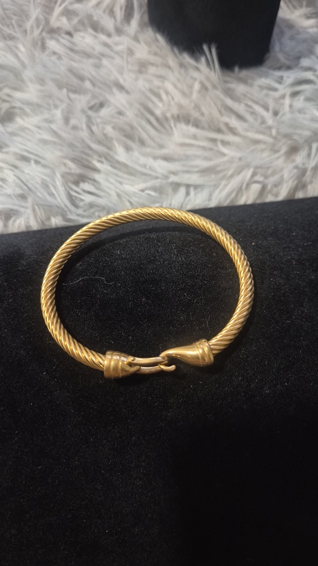 Chord bracelet