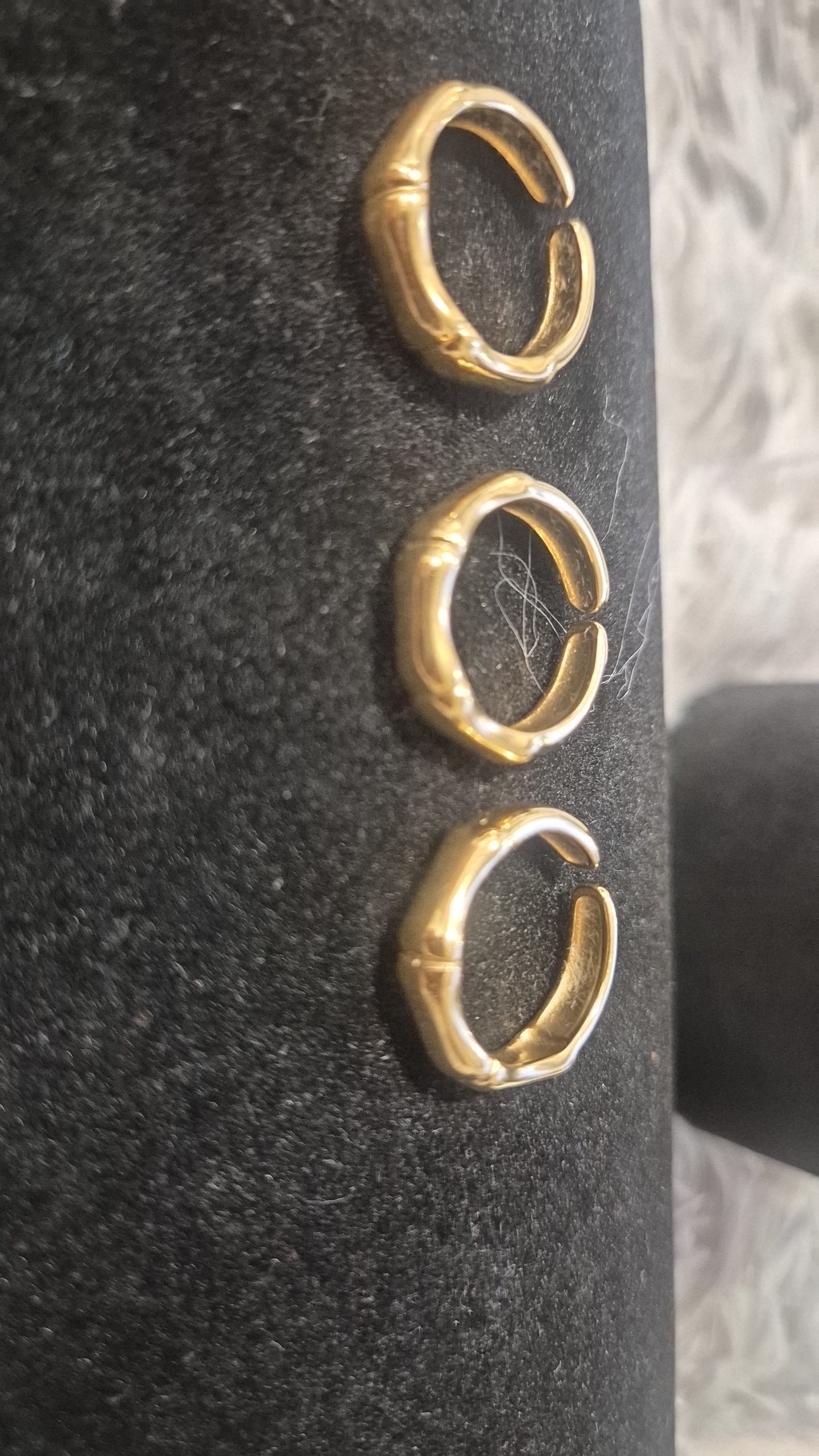 Ribbed ring